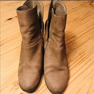 Vince Camuto boots